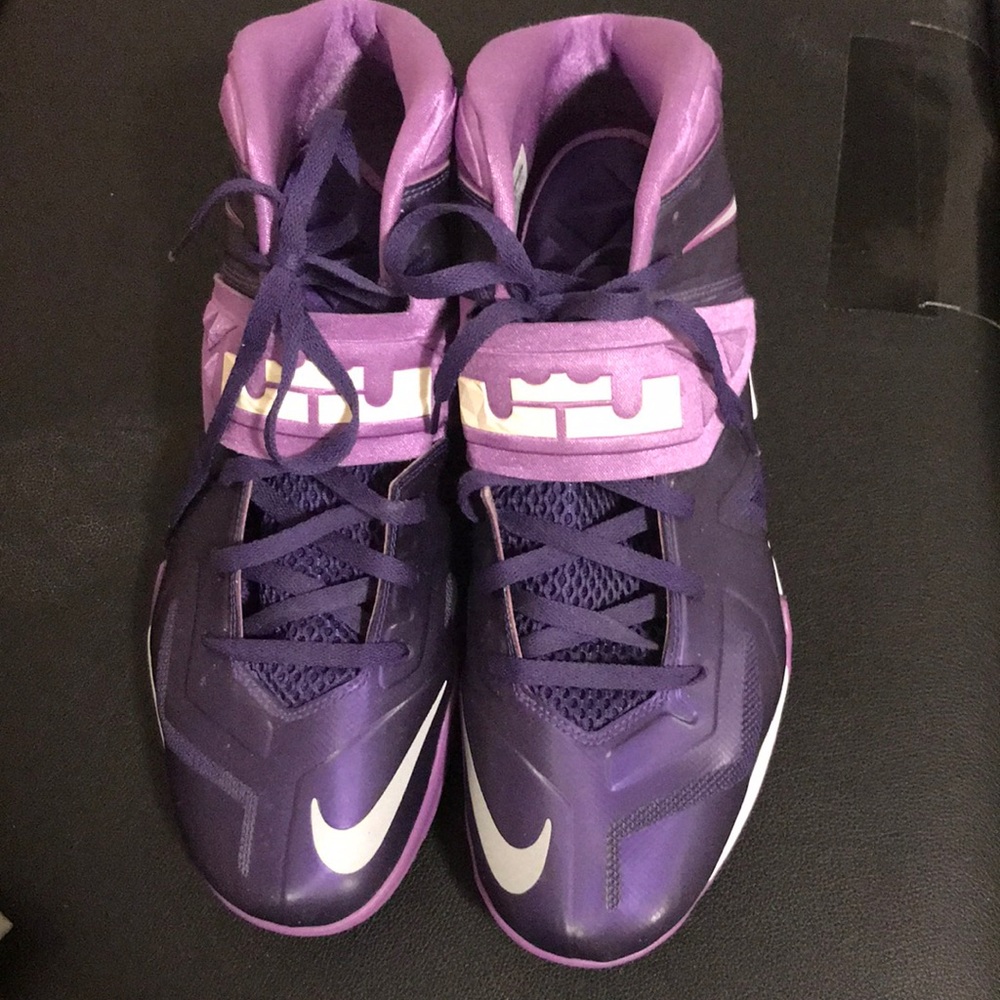 Lebron Nike zoom